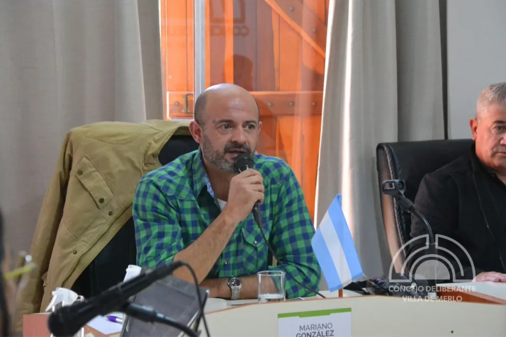 "La gente no tiene agua y no se banca un día más de acuerdos y formalismos"
