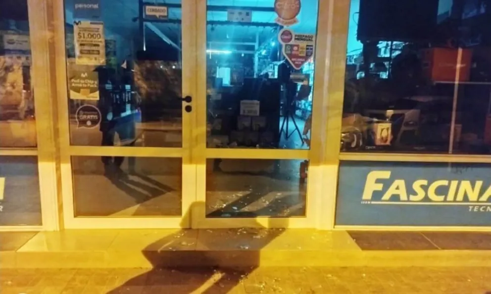 Quines: un ladrón robó 9 celulares valuados en unos 870 mil pesos