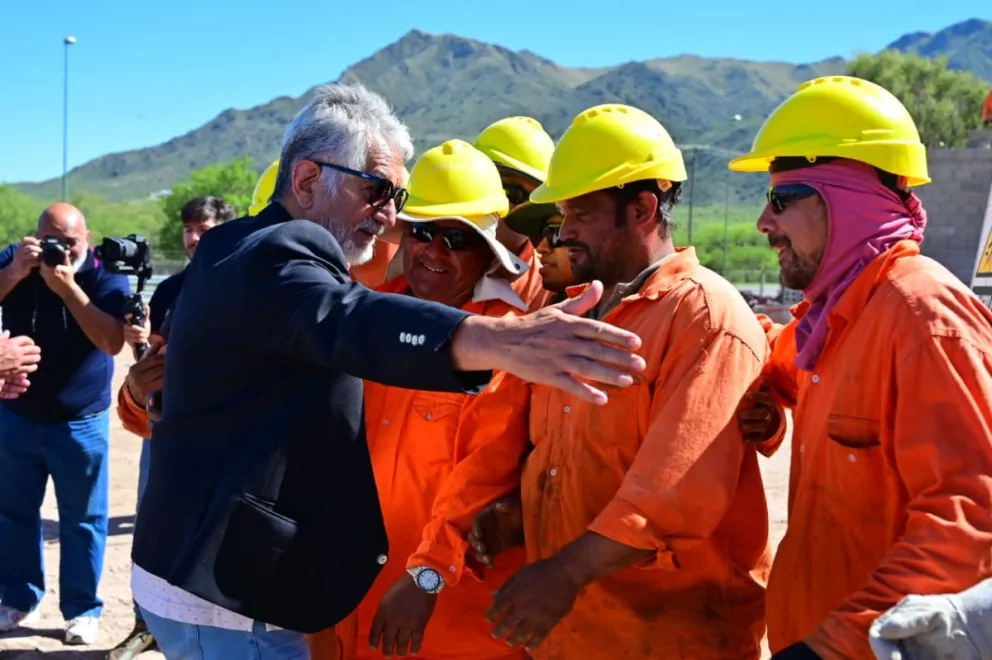 Recorrida del Gobernador por el departamento de Pueyrredón