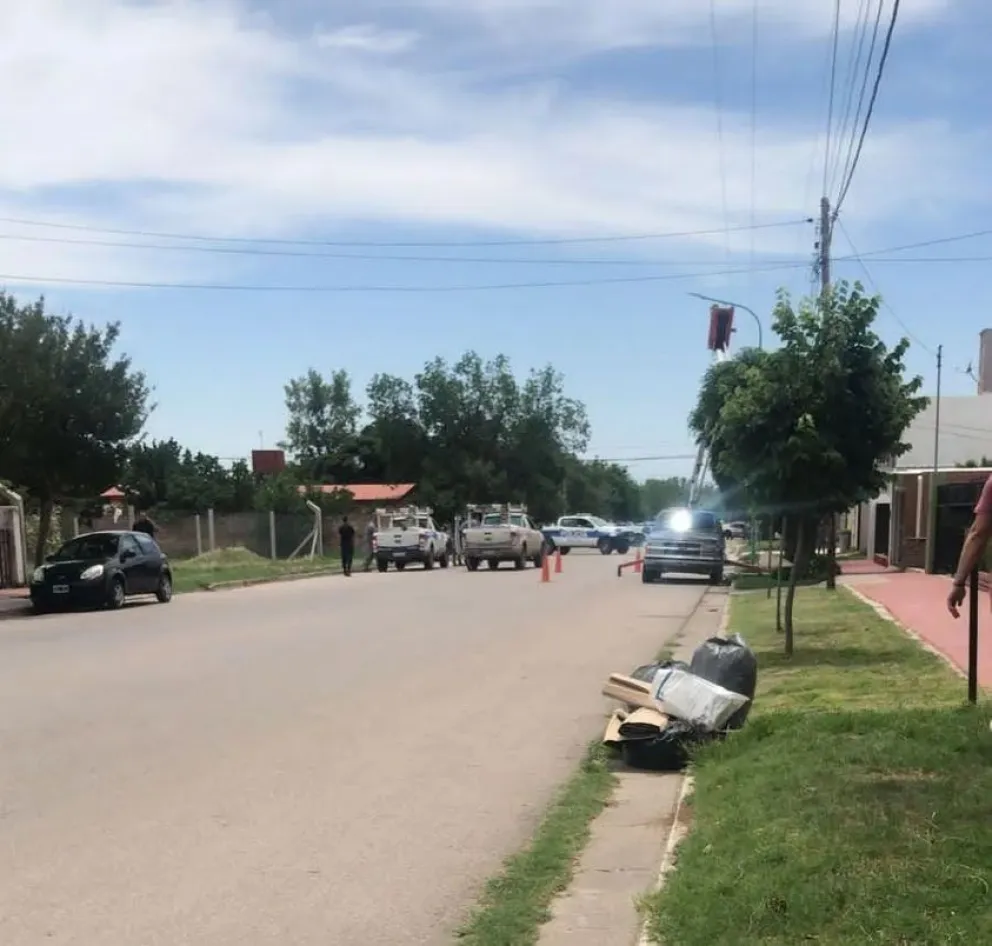 Tilisarao: un joven murió tras recibir una descarga eléctrica mientras reparaba una luminaria pública