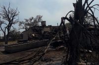Sigue el combate de incendios en Traslasierra: hay evacuados y una casa quemada