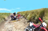 Rescataron a un motociclista herido que cayó en el acceso a Cerro Áspero