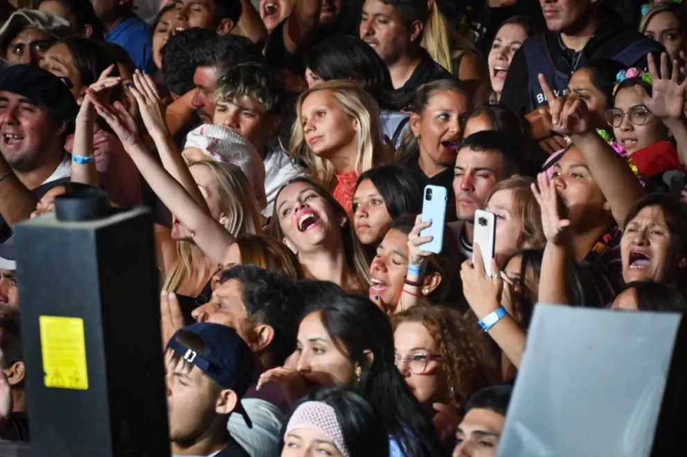El gobernador compartió con más de 50 mil puntanos y turistas la segunda noche del Caldenazo