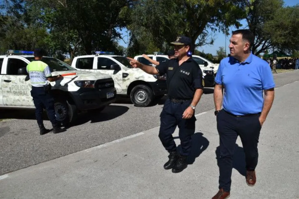 Entregaron 12 vehículos a la Policía rural