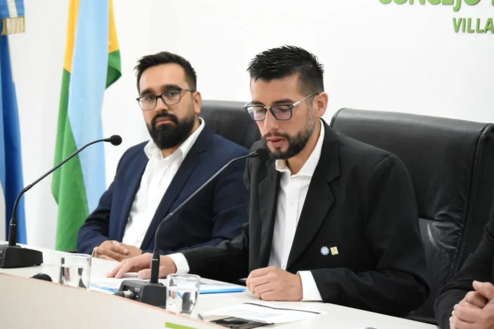 Juan Alvarez Pinto deja la intendencia de Merlo para asumir como ministro de Turismo y Cultura y será reemplazado por Leonardo Rodriguez. 