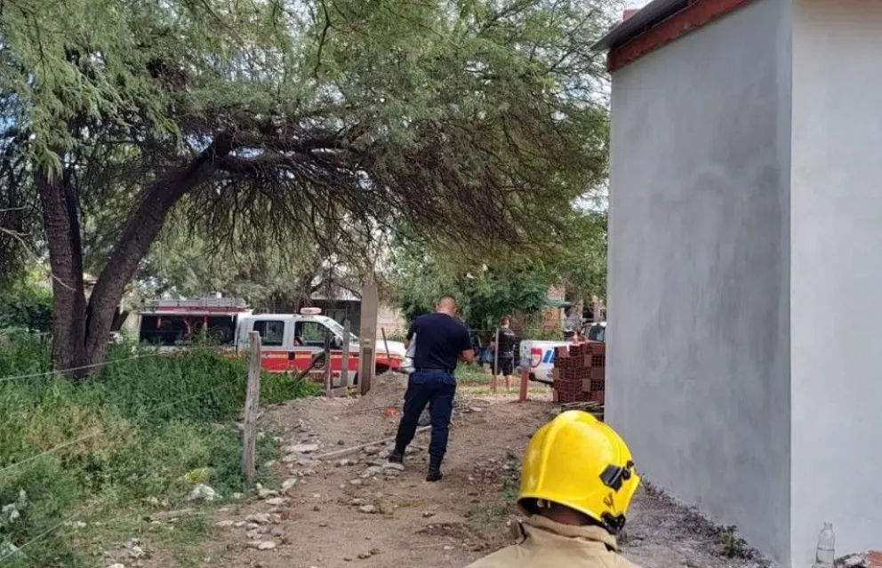 Un hombre se cayó de un techo y fue trasladado al Hospital