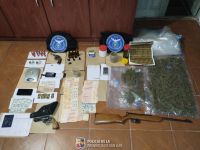 Desbarataron tres “quioscos” de drogas en Santa Rosa del Conlara: Secuestraron armas, vehículos y dinero en efectivo