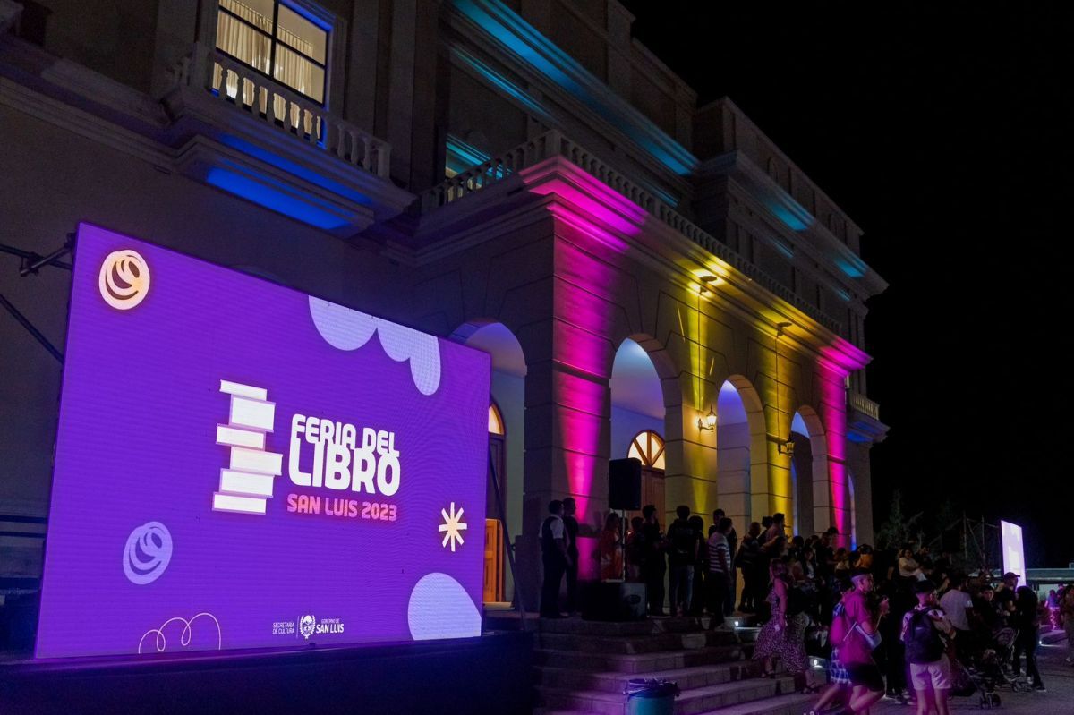 Con gran éxito inició la Feria Provincial del Libro