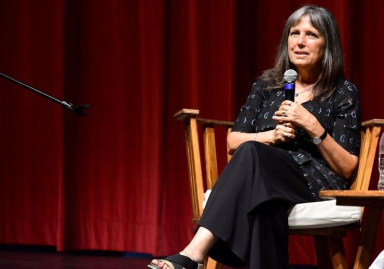 Miles de personas celebraron el segundo día de la Feria Provincial del Libro
