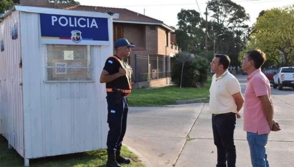 Instalarán casetas policiales en barrios de toda la provincia