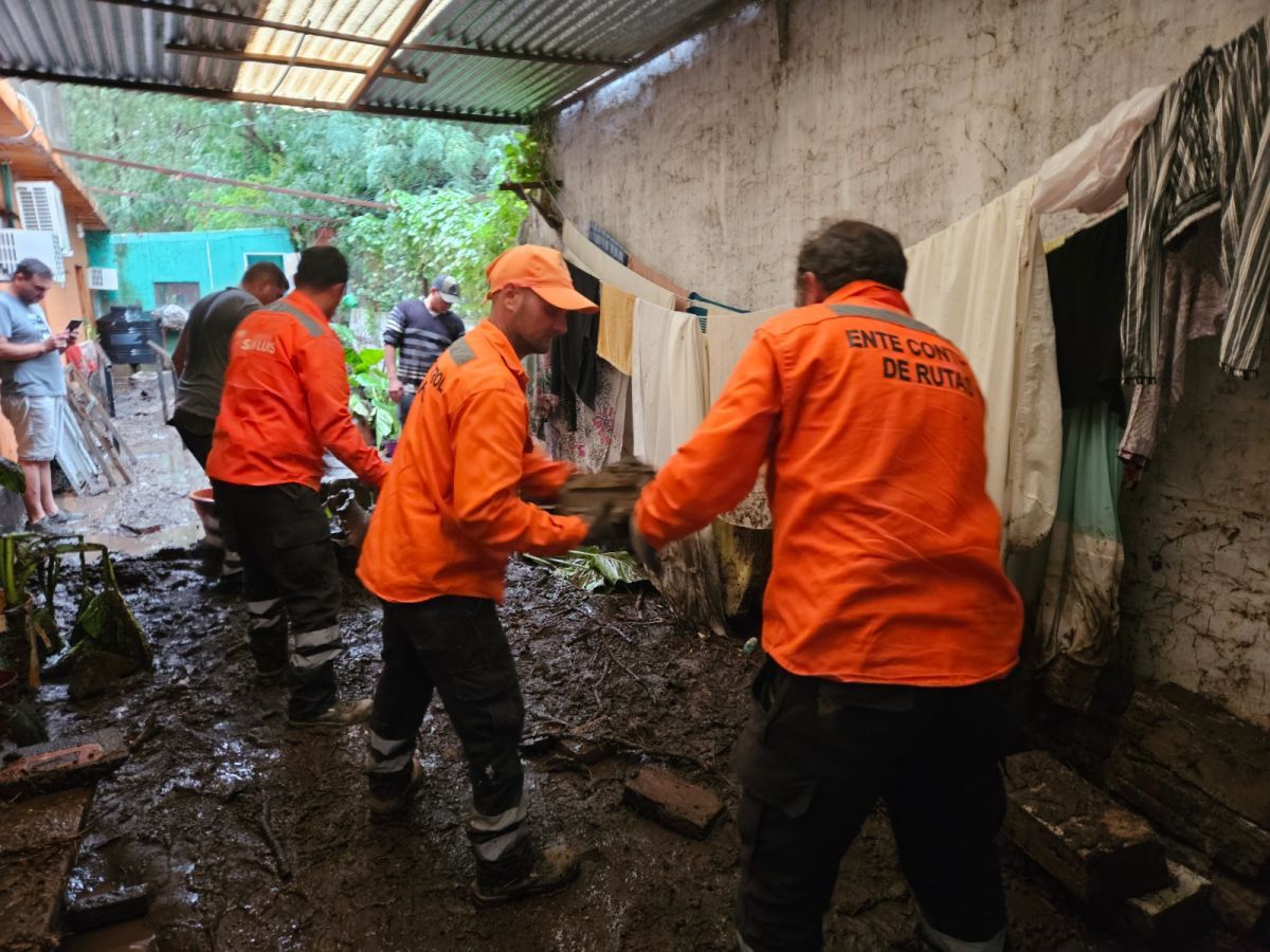 Sigue el trabajo en toda la Costa de los Comechingones para ayudar a las familias afectadas