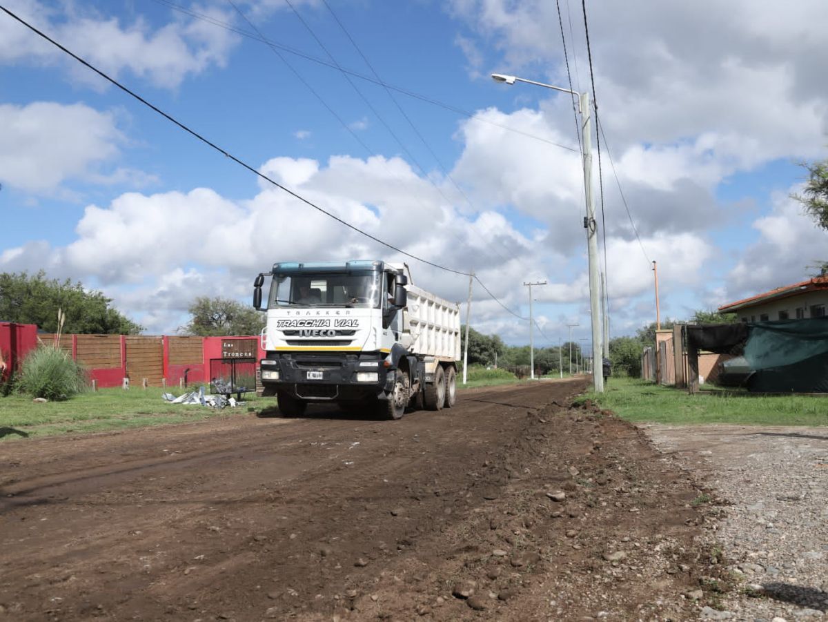 Sigue la reparación de calles en Villa de Merlo