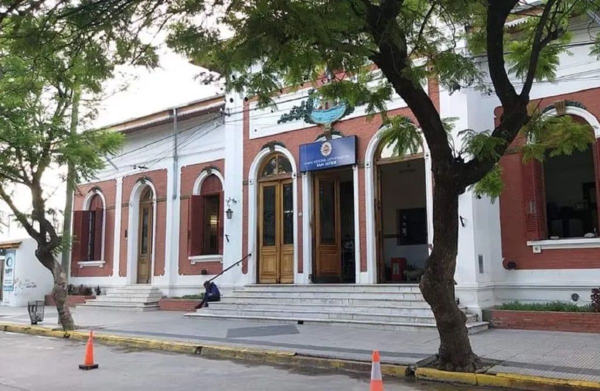 Aprehendieron a dos niños tras robar dinero de un auto
