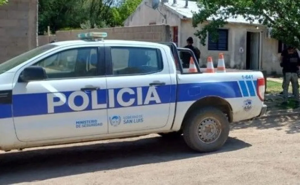 Una familia llegó a San Luis en una “terranave” y se niegan a decir sus verdaderos nombres
