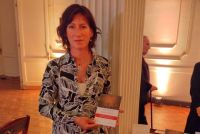 La poeta Liliana Mainardi presenta su libro “Flores amanecidas”