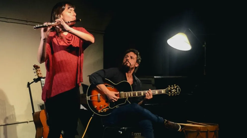 Una fusión de música y literatura de alto vuelo en librería Hexámetro 