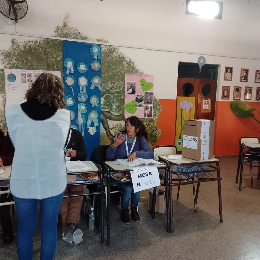 Pese a las demoras en algunas mesas, se vota con normalidad en Villa de Merlo