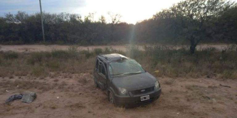 Una mujer y una niña de 4 años murieron en un siniestro vial ...