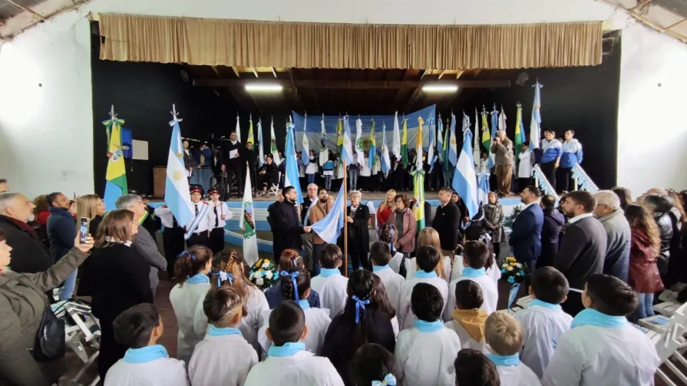 Alumnos de cuarto grado prometieron lealtad a nuestra Bandera
